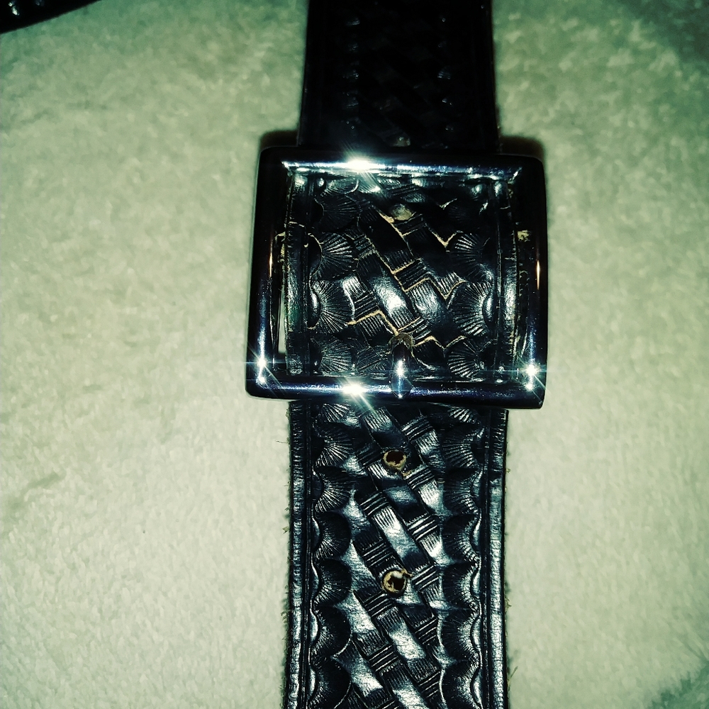 Dutyman Full Grain Leather.